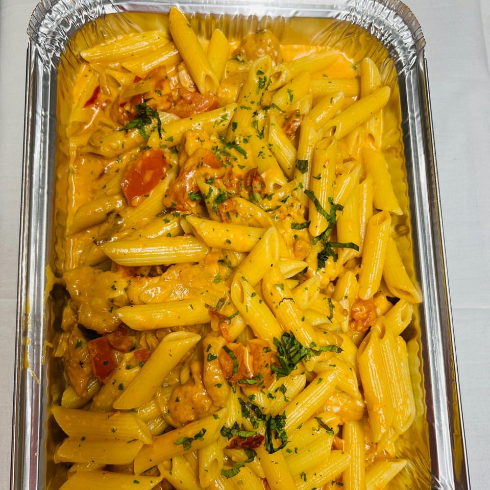 Family-Style Pollo Alla Vodka: A Flavorful Feast!