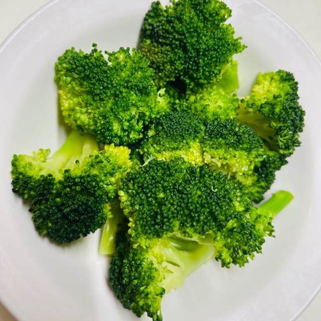 Side of Broccoli.